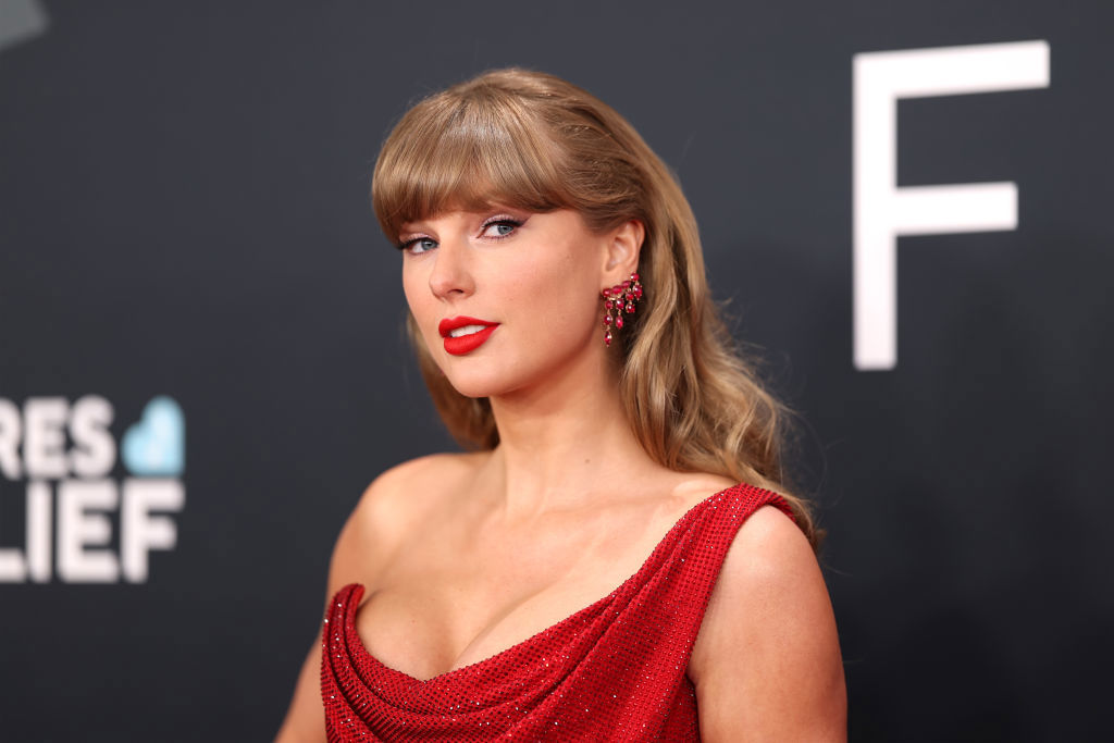 Taylor Swift sends fans into a frenzy with since-deleted countdown – and they've figured out what it means
