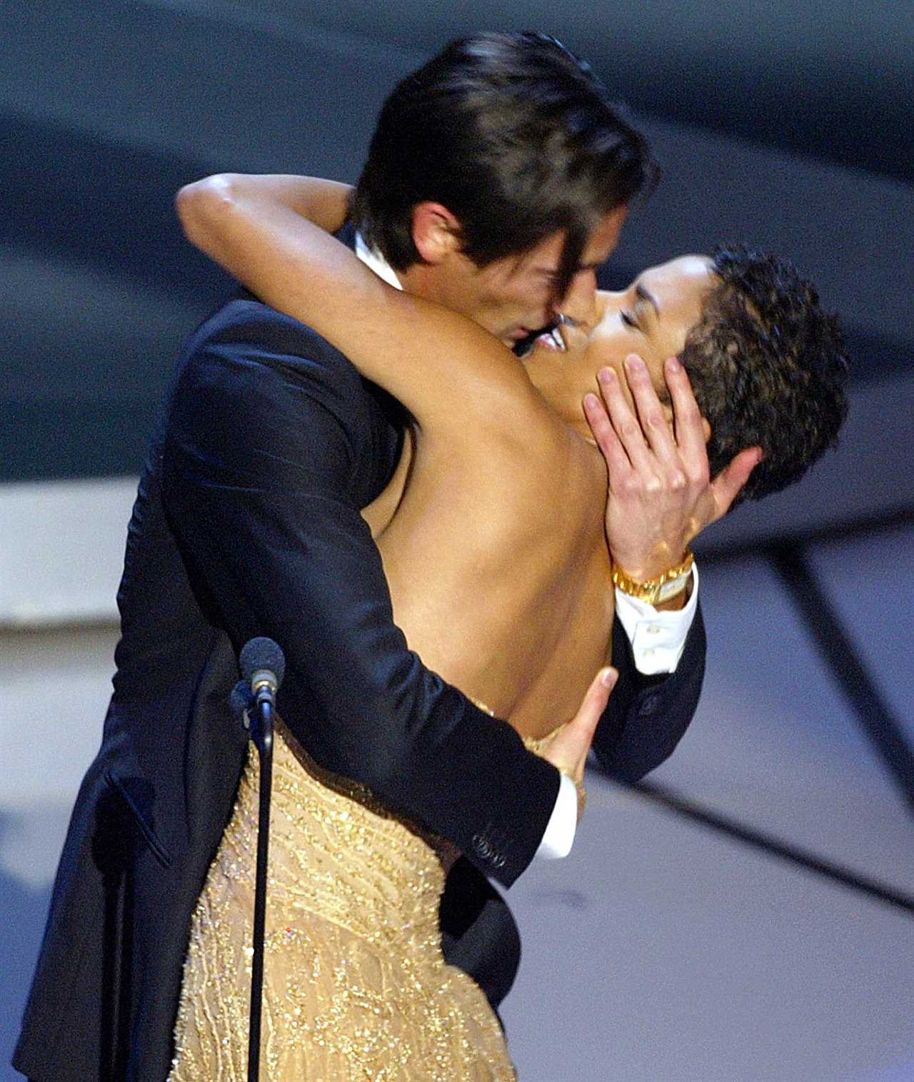 GettyImages-93116156 25 Things Oscars.jpg