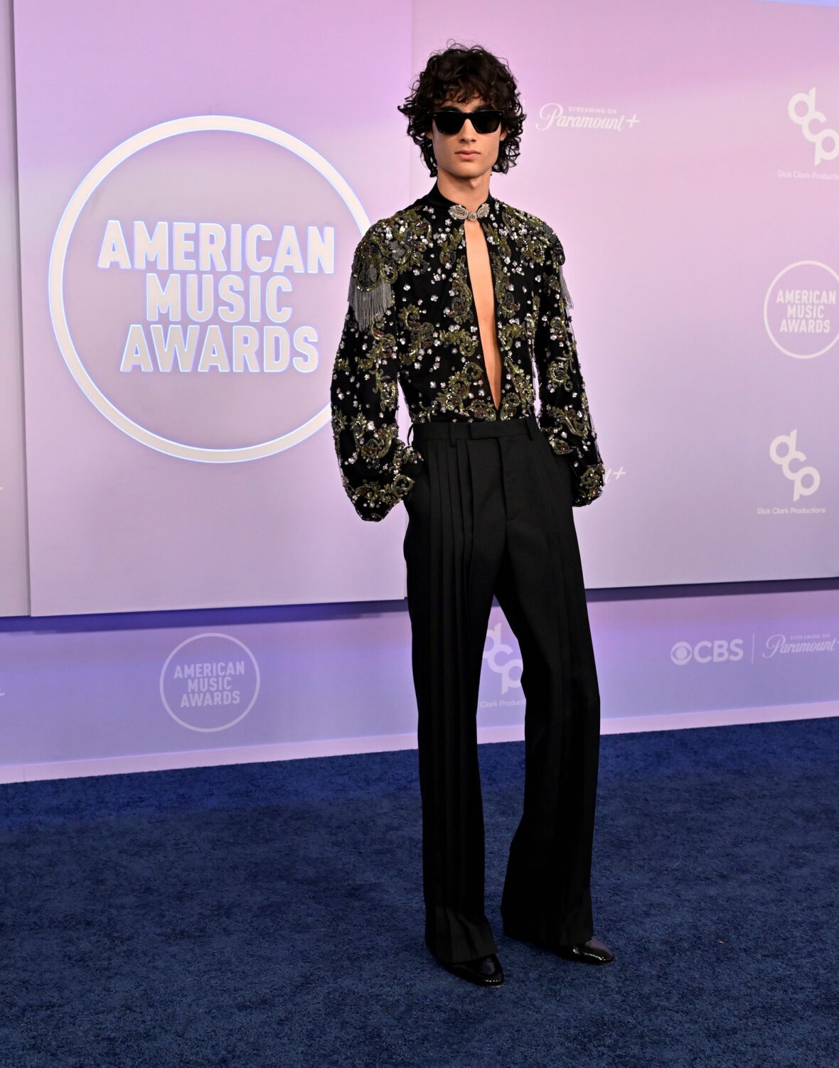 Sombr Brings His Mom as Date to American Music Awards 2026!