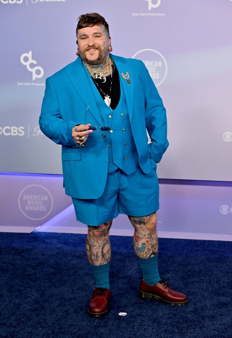 Every Celeb at American Music Awards 2026 – See All Stars on the Red Carpet (Photos)