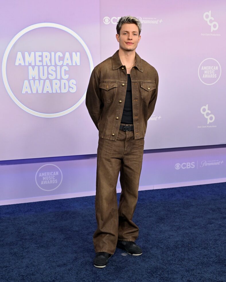 Every Celeb at American Music Awards 2026 – See All Stars on the Red Carpet (Photos)