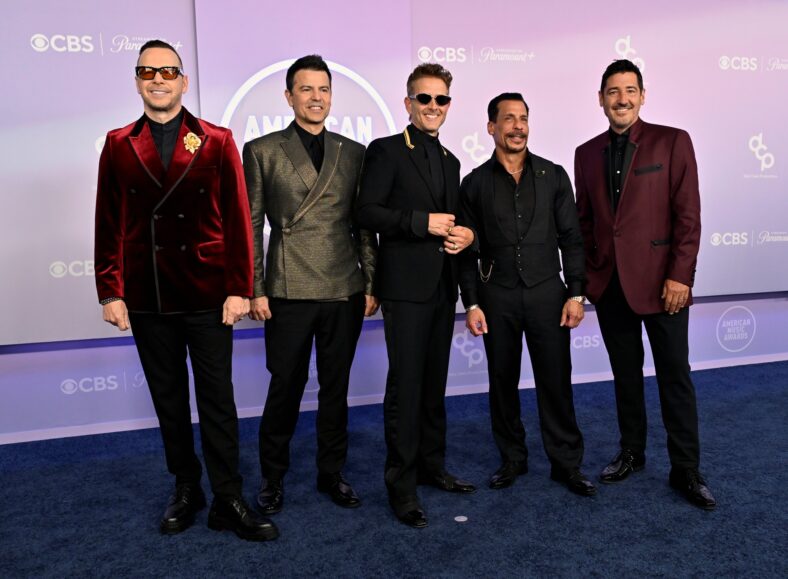 Every Celeb at American Music Awards 2026 – See All Stars on the Red Carpet (Photos)