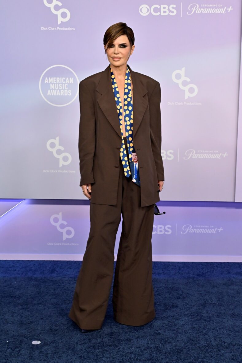 Every Celeb at American Music Awards 2026 – See All Stars on the Red Carpet (Photos)