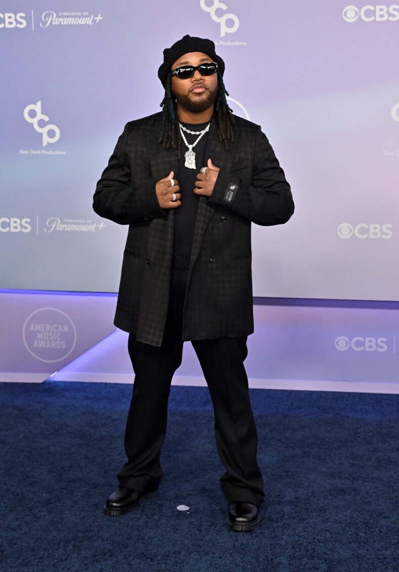 Every Celeb at American Music Awards 2026 – See All Stars on the Red Carpet (Photos)