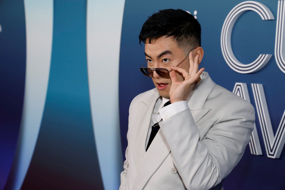 Bowen Yang at the Las Culturistas Culture Awards