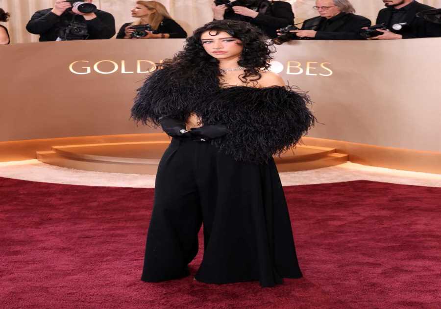 2026 Awards Season Style Forecast: A-Listers Go Regal With Long Trains and Gloves
