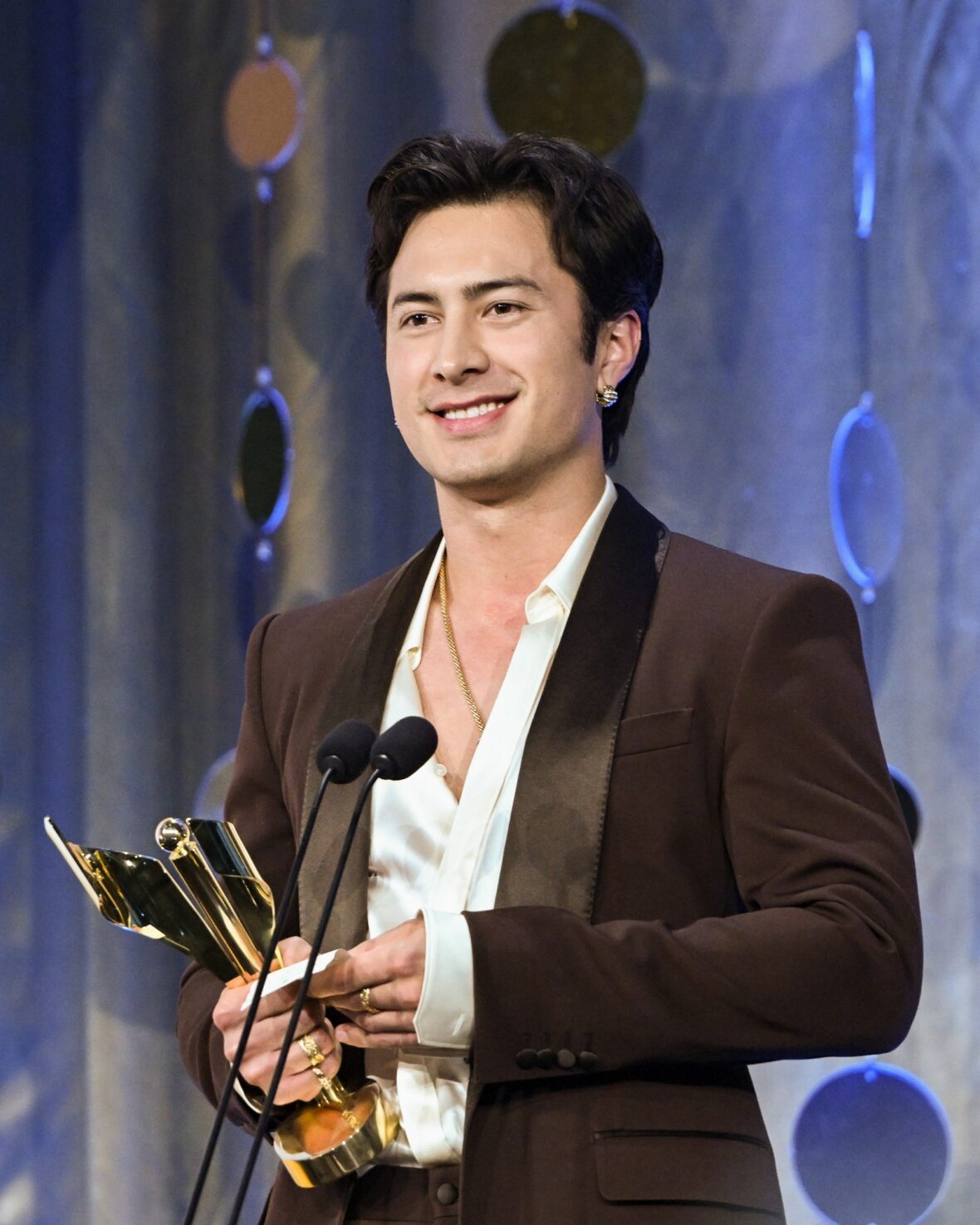 Hudson Williams Gives Special Thanks to Girlfriend Katelyn Larson During Acceptance Speech at Canadian Screen Awards 2026