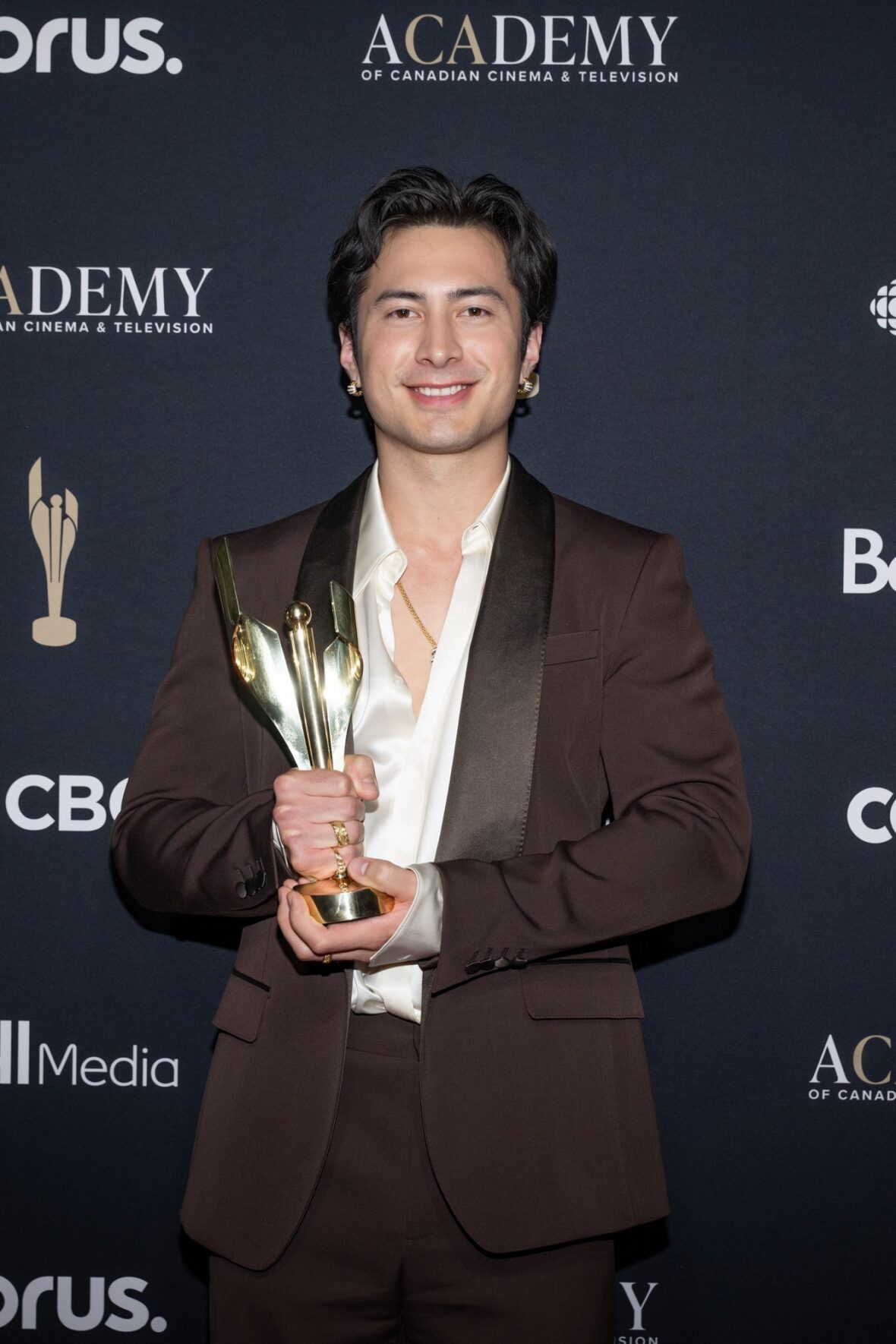 Hudson Williams Gives Special Thanks to Girlfriend Katelyn Larson During Acceptance Speech at Canadian Screen Awards 2026
