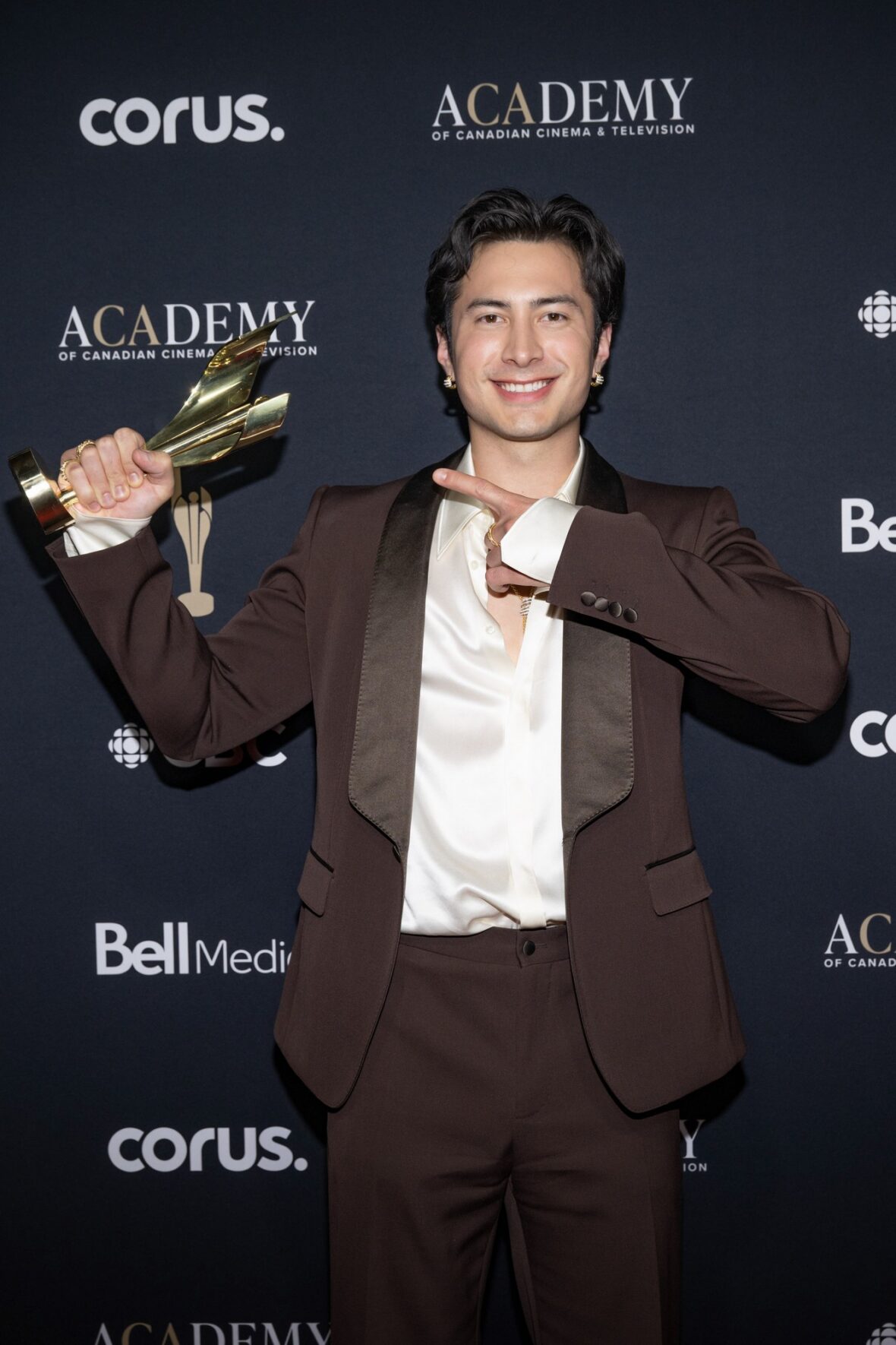 Hudson Williams Gives Special Thanks to Girlfriend Katelyn Larson During Acceptance Speech at Canadian Screen Awards 2026
