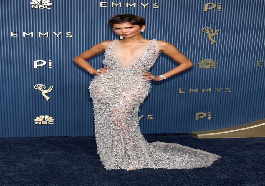 All About Zendaya's 2026 Emmys 'Late '90s Makeup' and Wavy Pixie Cut Look