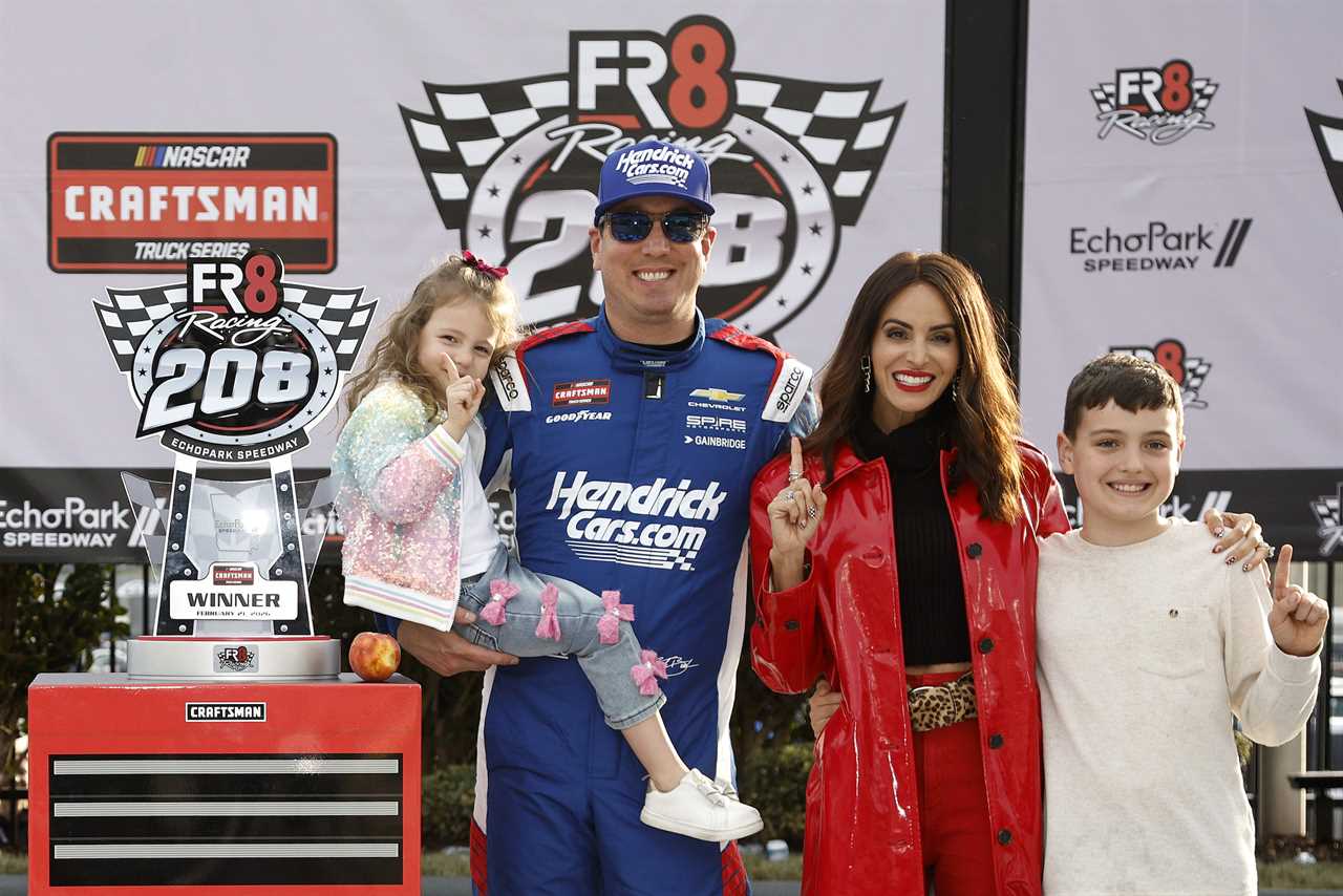 GettyImages-2262864226Kyle-Buschs-Widow-Samantha-and-Son-Brexton-Honor-Late-NASCAR-Driver.jpg